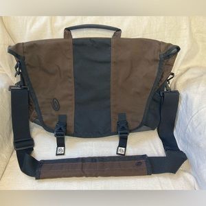 Classic Messenger Bag by Timbuk2